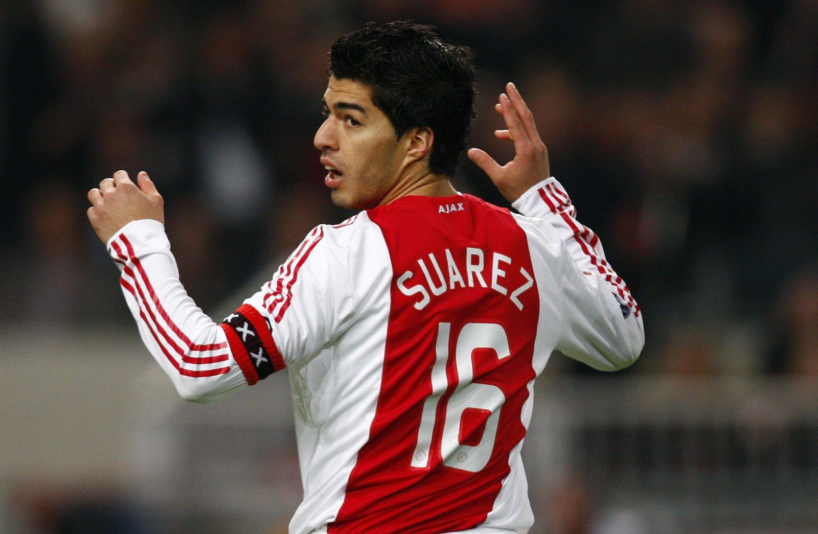 Luis Suarez và hành trình trở thành số 9 vĩ đại hàng đầu thế giới bóng đá