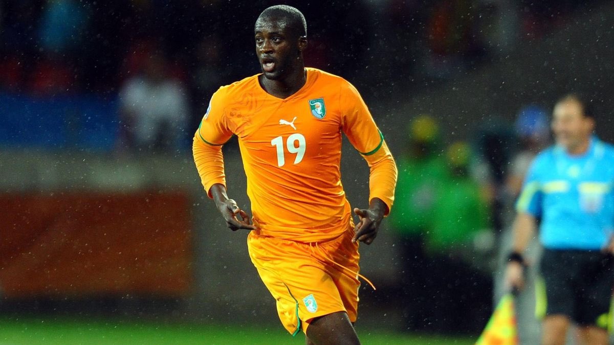 Top 10 cầu thủ châu Phi vĩ đại nhất: Voi rừng Drogba và báo đen Eto góp mặt